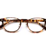 ピントグラス シニアグラス (老眼鏡1本で度数:+0.60D ~ +2.50Dの累進設計) オシャレフレームタイプ 鼈甲(べっこう)PG-807-TO